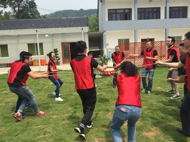 “向梦想出发” 俄罗斯专享会销售团建活动完善绽放