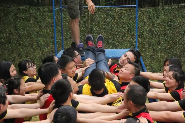 “向梦想出发” 俄罗斯专享会销售团建活动完善绽放